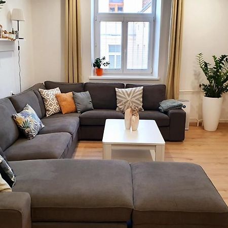 Le Monde Apartment Bratislava - Amazing 5Bdr In Downtown Екстериор снимка
