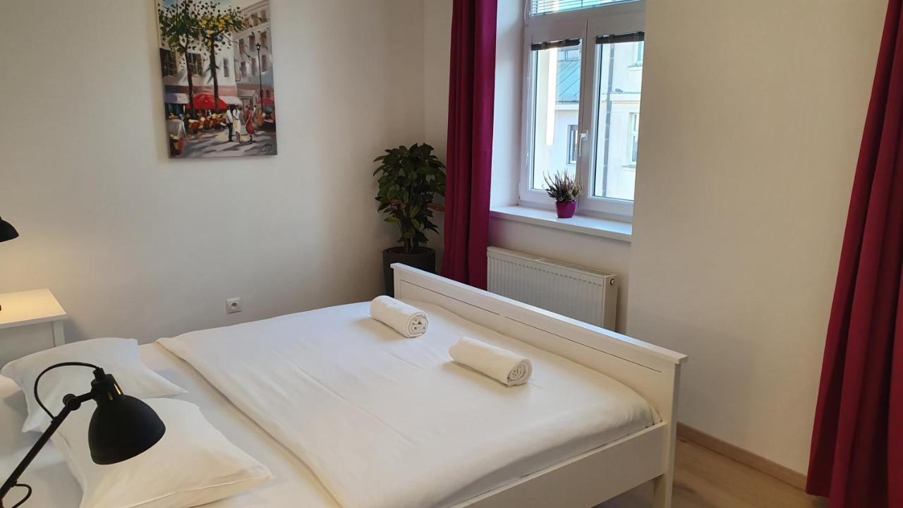 Le Monde Apartment Bratislava - Amazing 5Bdr In Downtown Екстериор снимка