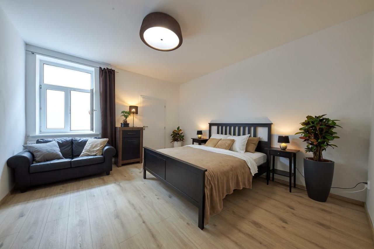 Le Monde Apartment Bratislava - Amazing 5Bdr In Downtown Екстериор снимка