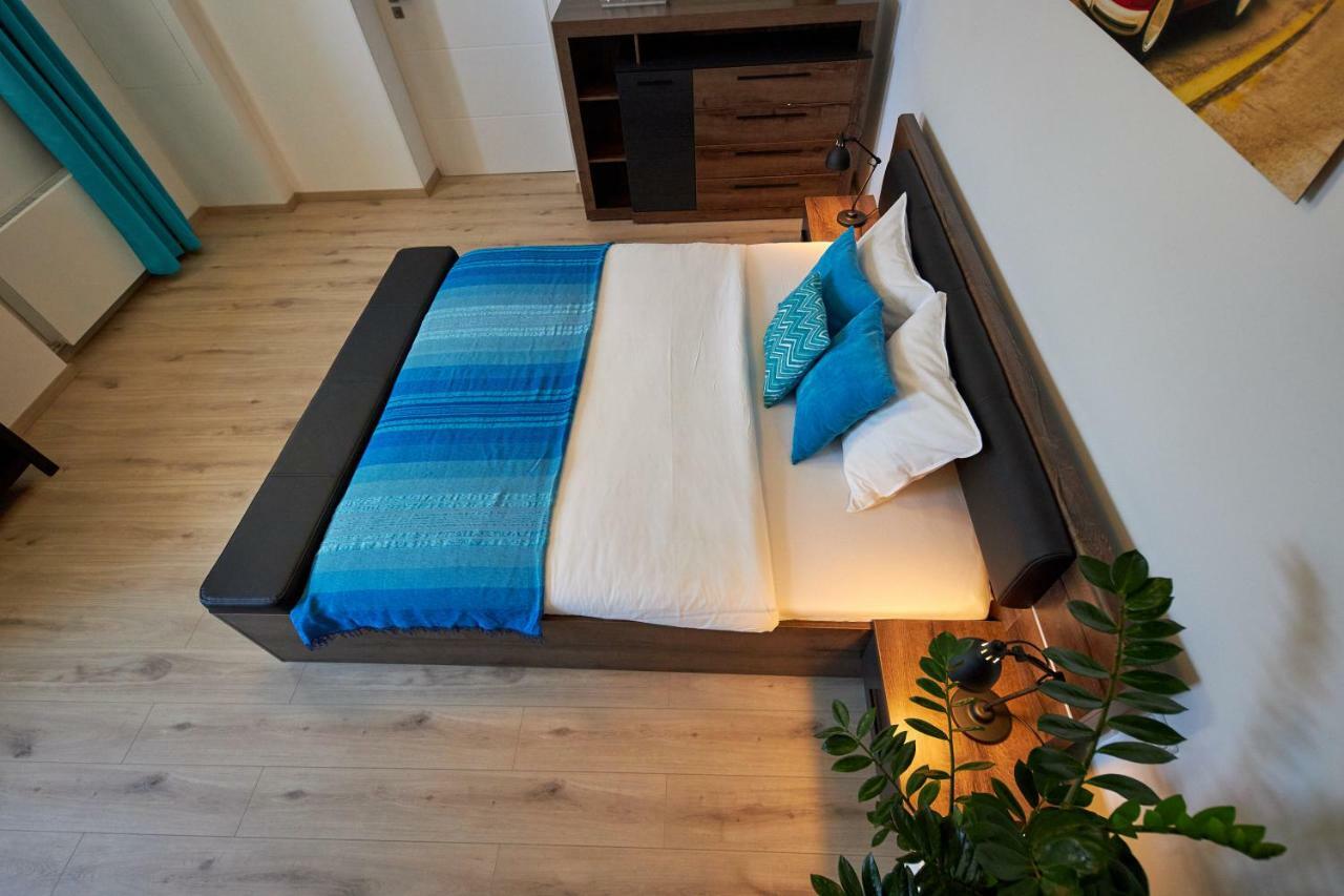 Le Monde Apartment Bratislava - Amazing 5Bdr In Downtown Екстериор снимка