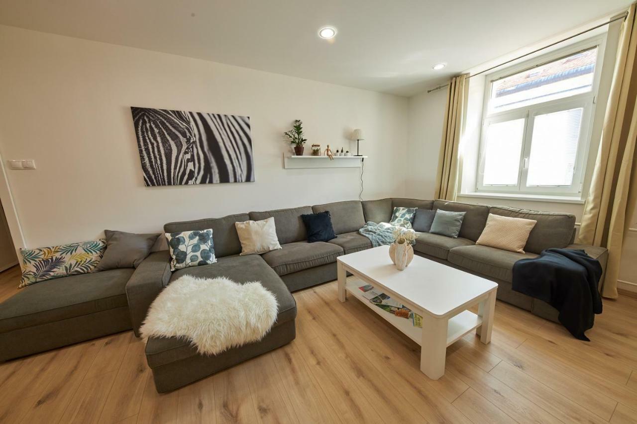 Le Monde Apartment Bratislava - Amazing 5Bdr In Downtown Екстериор снимка